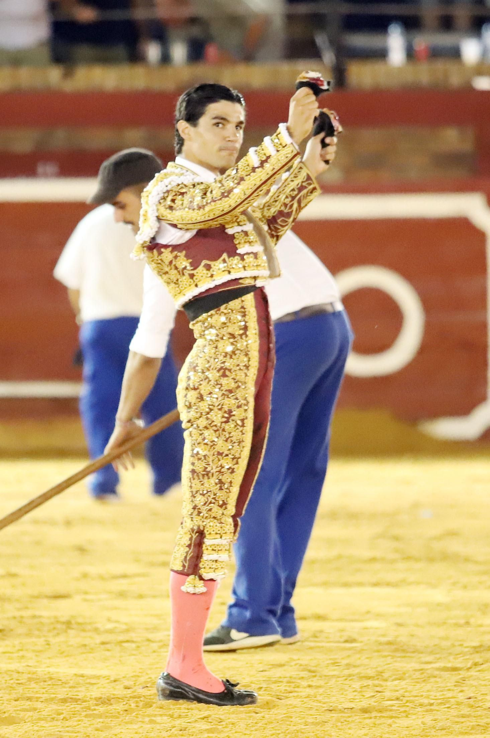 Imágenes de Morante de la Puebla, David de Miranda y Pablo Aguado en la Plaza de Toros La Merced