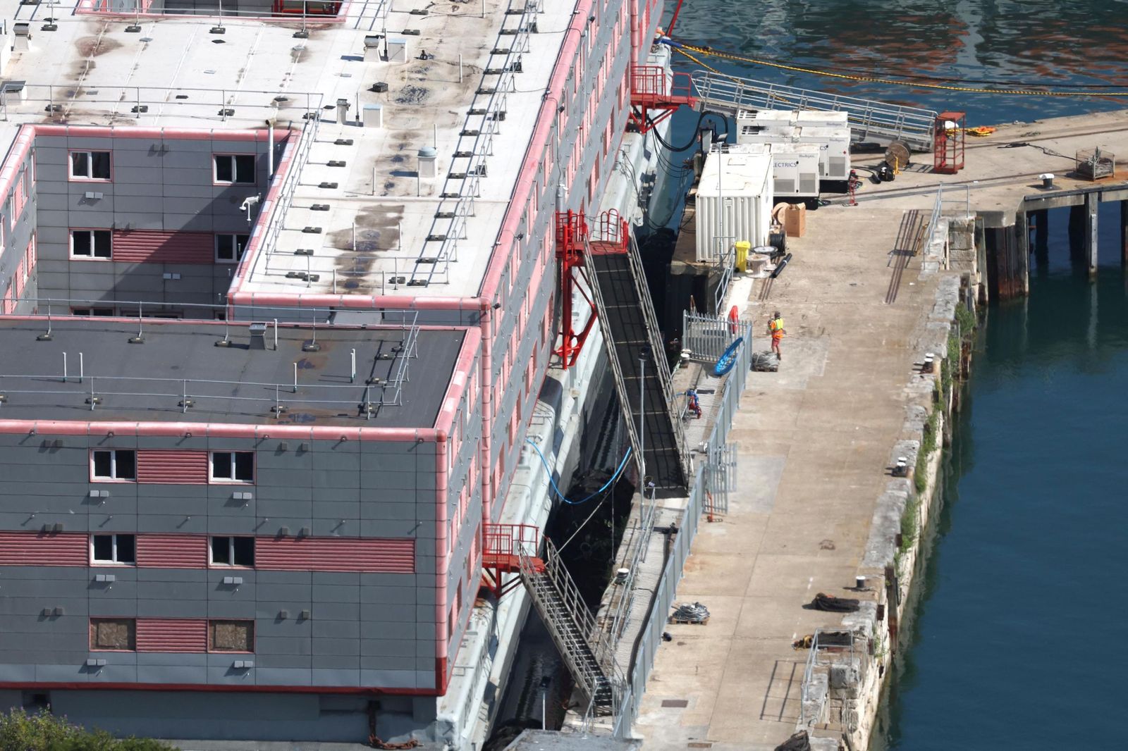 Así es el 'Bibby Stockholm' el polémico barco que Reino Unido ha fletado para alojar a inmigrantes