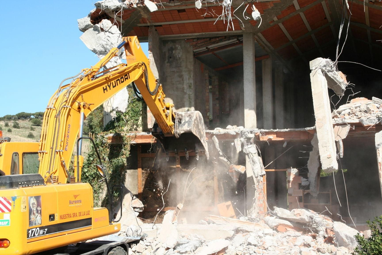 Un derribo de una vivienda ilegal en Tarifa.