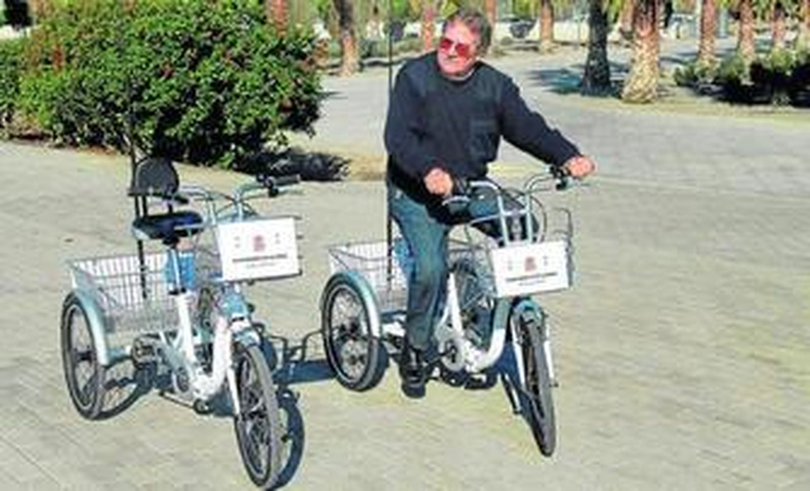 Parque del Andarax: reparado, con barbacoas y vigilantes sobre triciclo