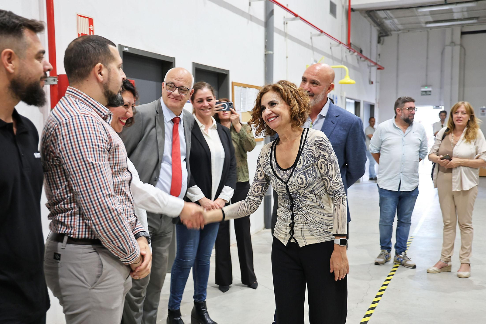 Imágenes de la visita de María Jesús Montero a la empresa Ariema Enerxía