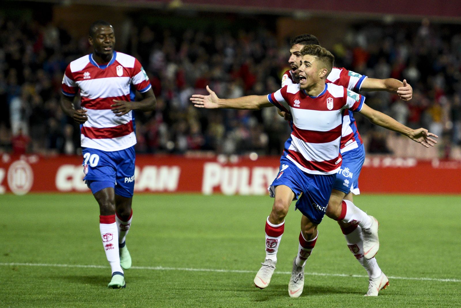 Pozo celebra el tanto del triunfo ante el Mallorca