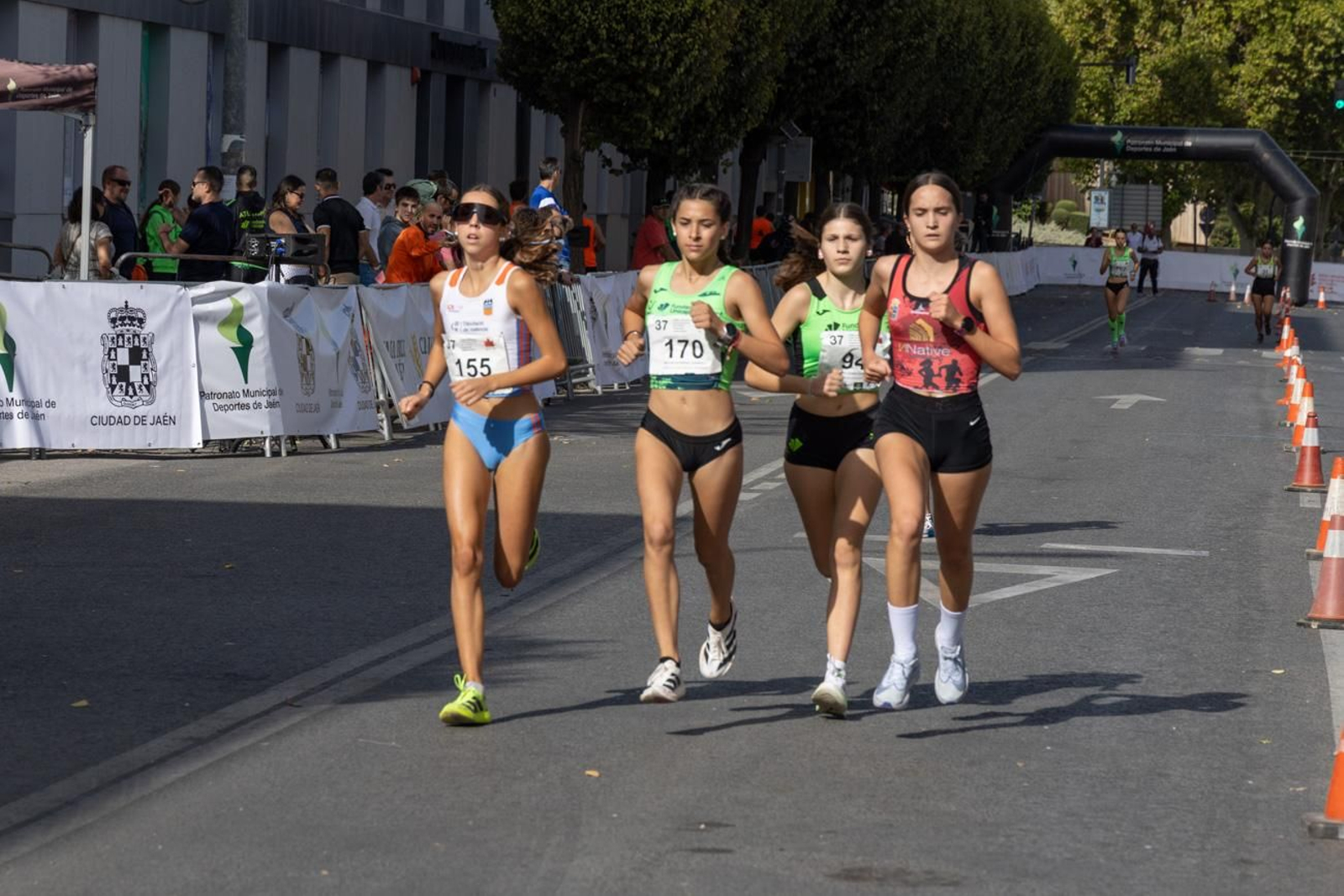 Ignacio Fontes y Marta Serrano reinan en la XXXVII Milla Urbana Internacional de Otoño 'Manuel Pancorbo'