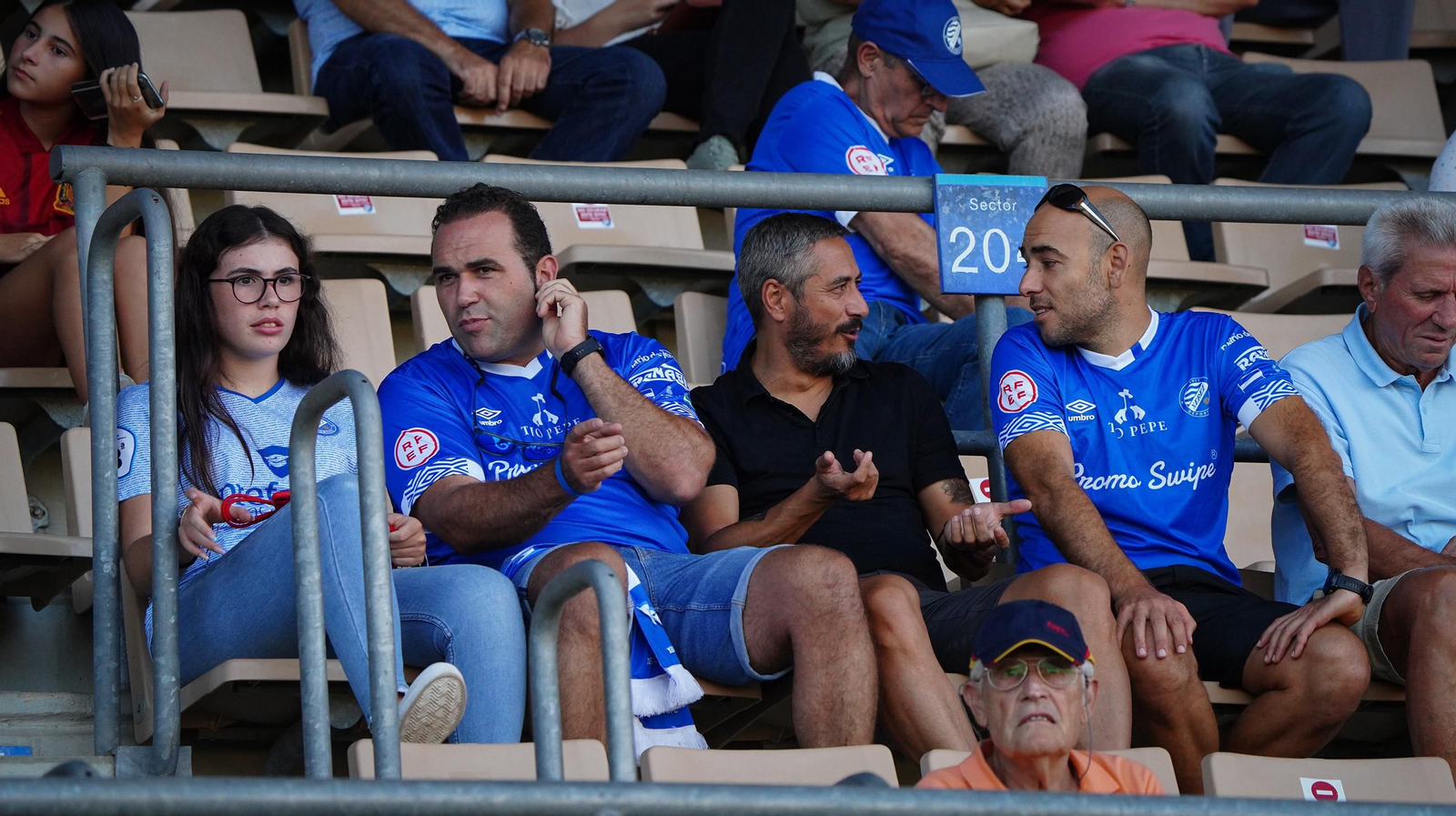 Búscate en el partido del Xerez DFC - Atco. Mancha Real