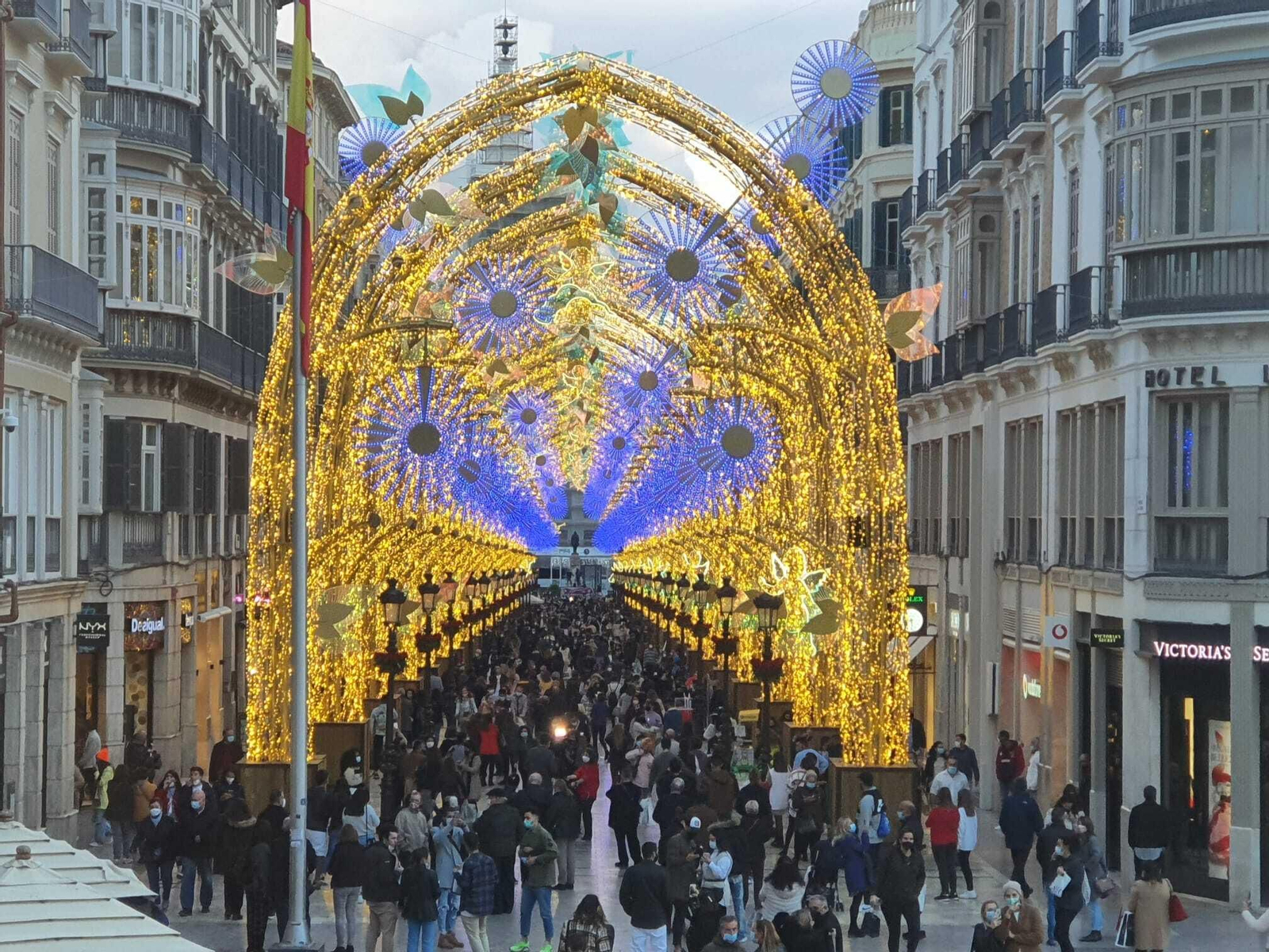 Málaga enciende su Navidad más melancólica Málaga enciende su Navidad más melancólica
