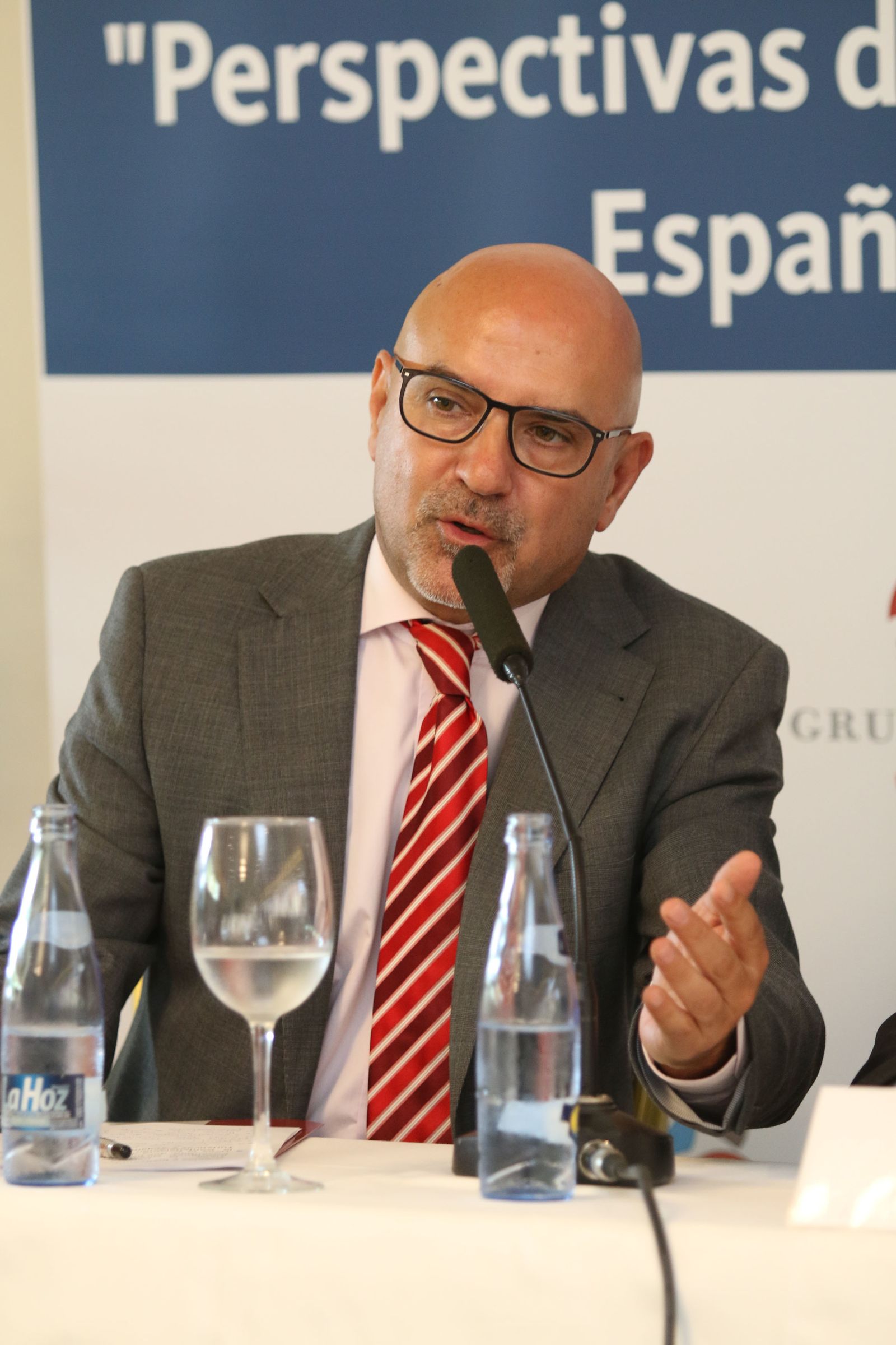 Las imágenes del Foro con el presidente de CEHAT