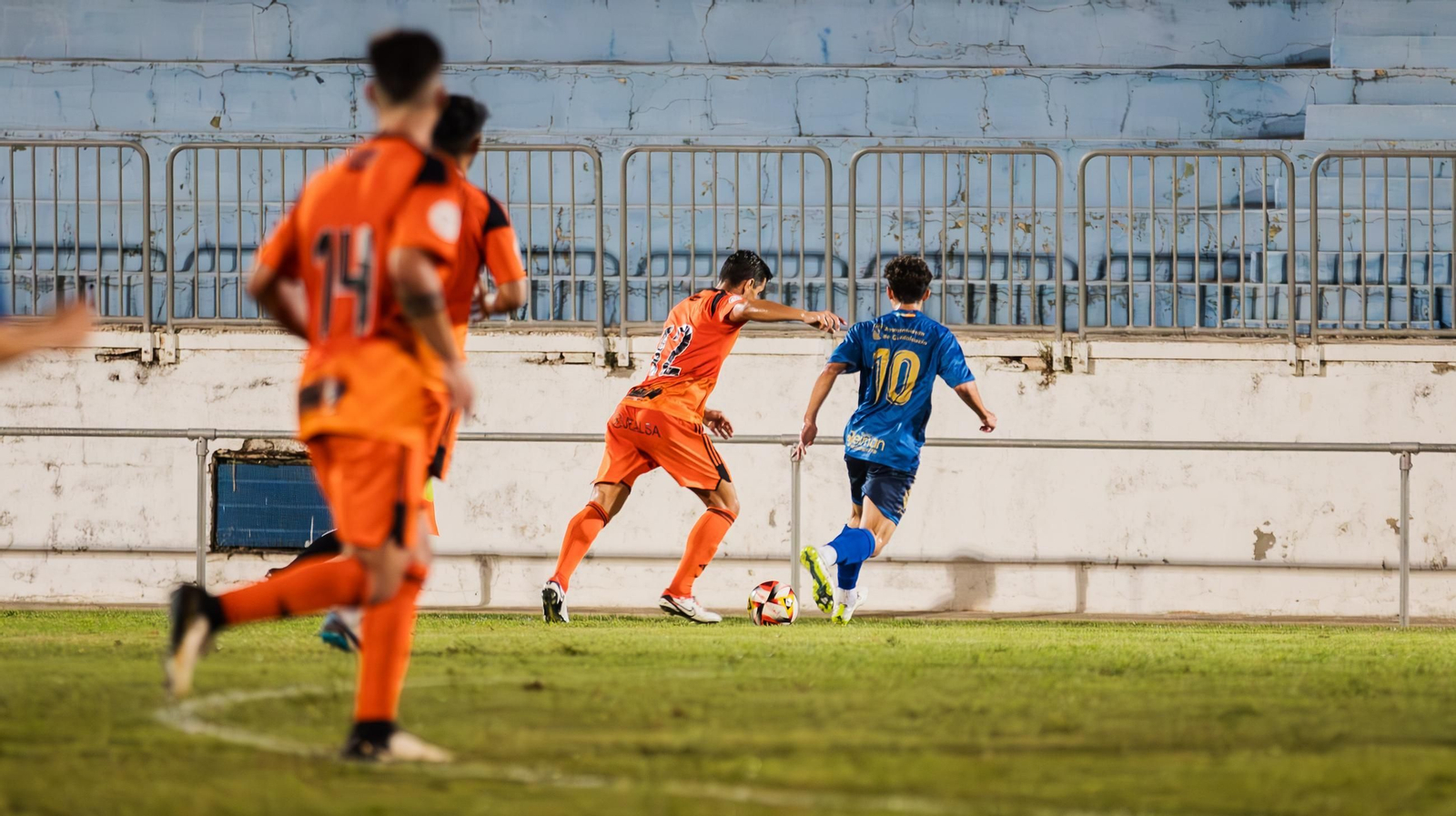 Las imágenes del triunfo del Xerez CD en el Trofeo Antonio Moure