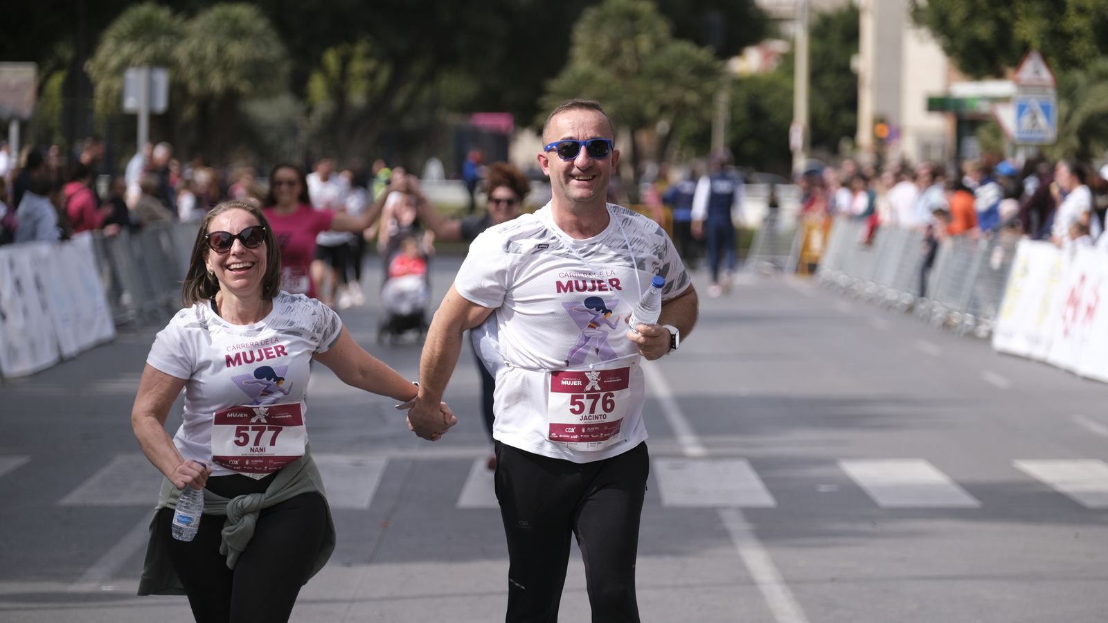 Imágenes de la Carrera de la Mujer 2023 en Almería