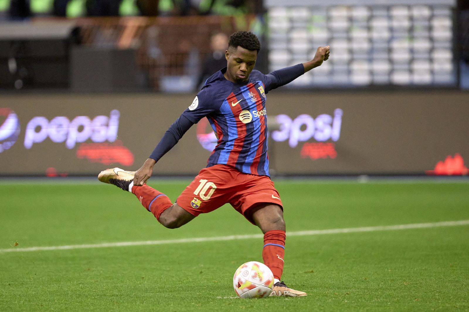 Las fotos de la prórroga y los penaltis del Betis - Barcelona