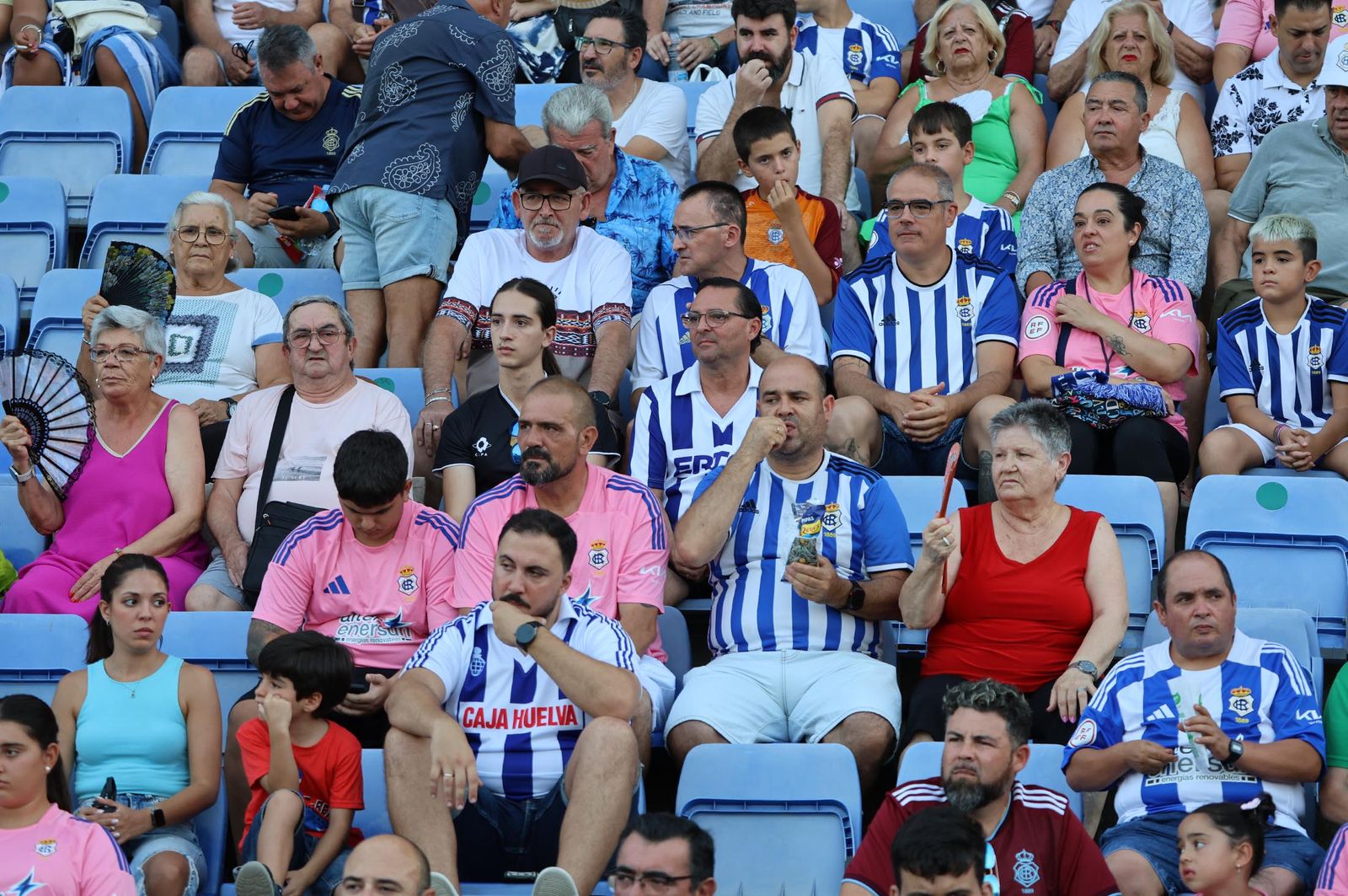 Búscate en las gradas del estadio en la celebración del Trofeo Colombino
