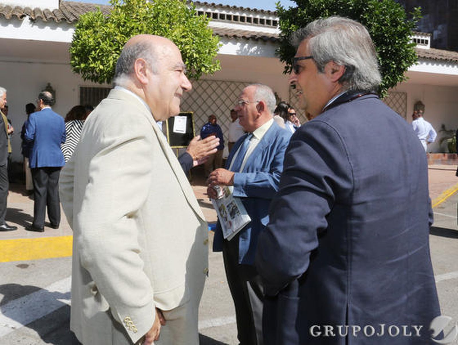 Cristóbal Cantos, secretario general en Cádiz de Asaja, junto al director general de Williams & Humbert, Jesús Medina.

Foto: Pascual