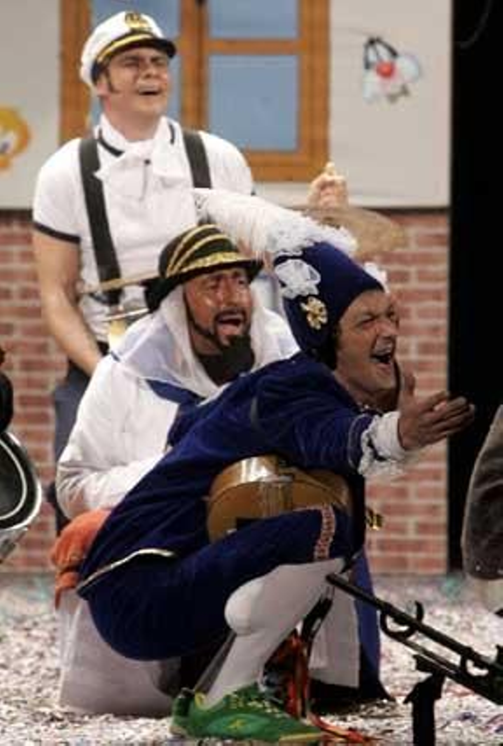 Chirigota 'Sosiación de dirertores (Los comparsistas también fuimos artistas)'

Foto: Lourdes de Vicente