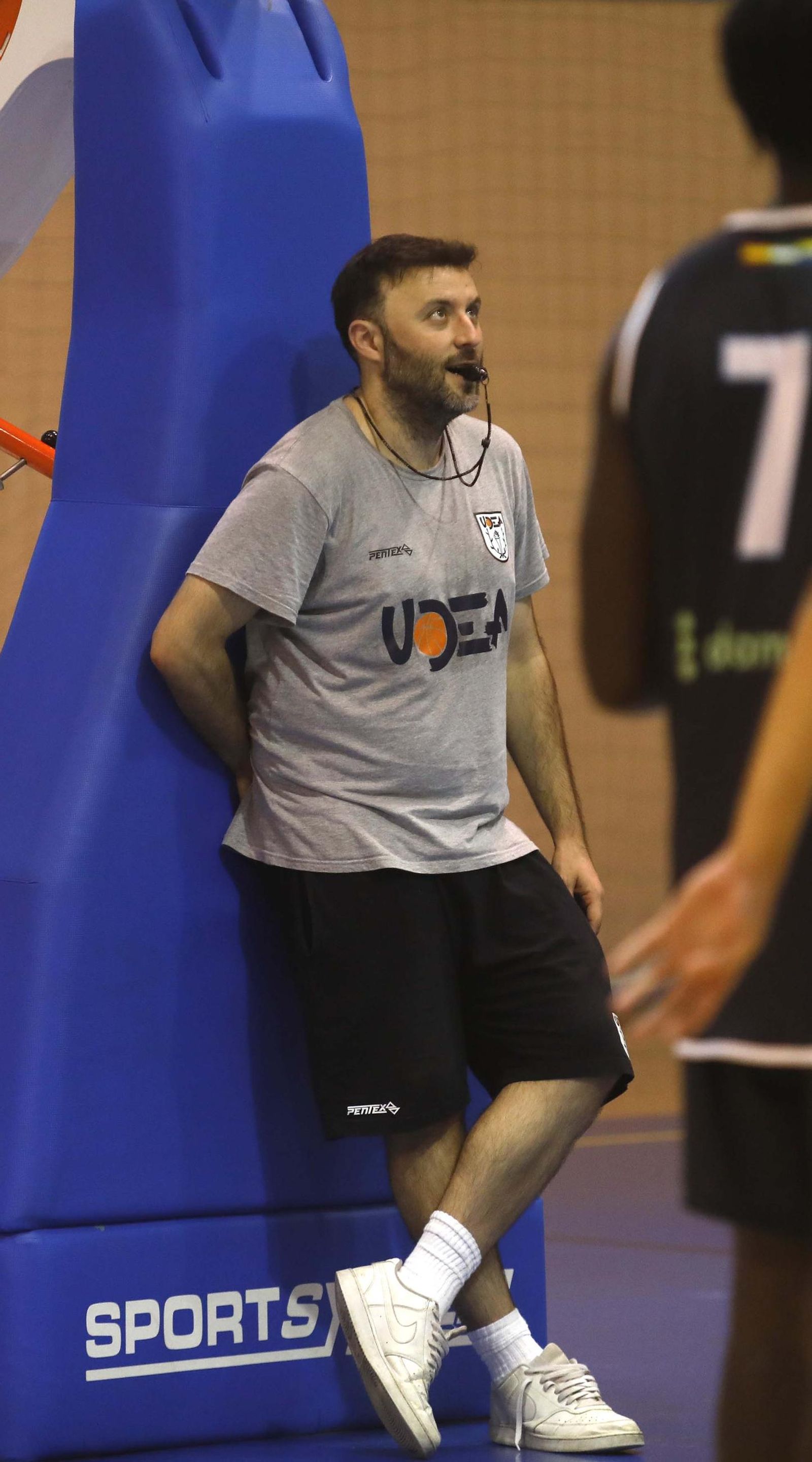 Las fotos del entrenamiento de Udea previo a su debut en Segunda FEB