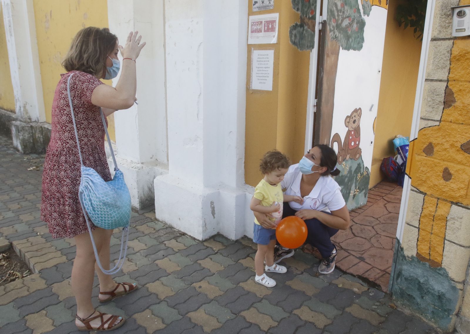 Fotogalería: Primer día de los pequeños cordobeses en las guarderías