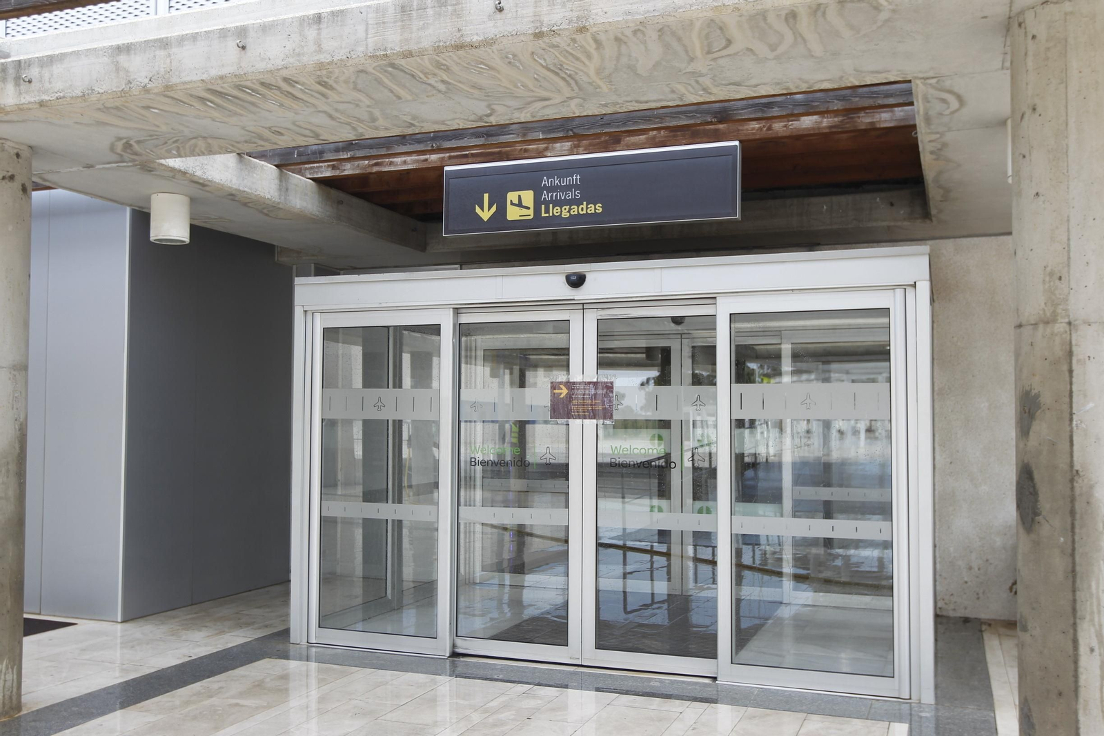 Fotogalería actuación INFOCA y UME por el coronavirus en Almería. Covid-19