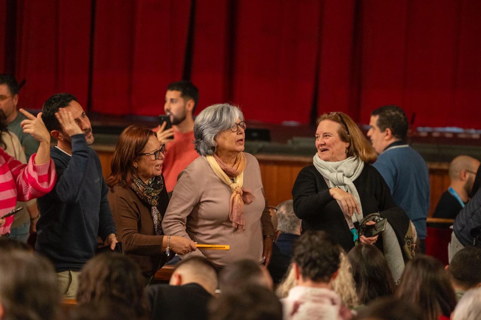 Búscate entre las mejores imágenes de la primera semifinal del COAC 2026