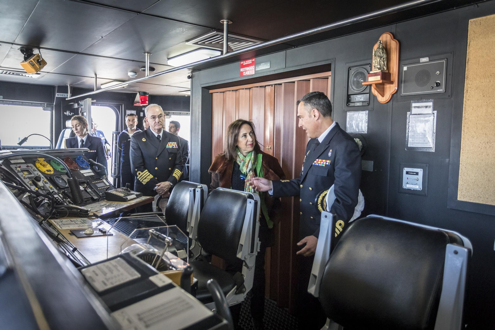 La ministra de Defensa, Margarita Robles en su visita a la base de Rota