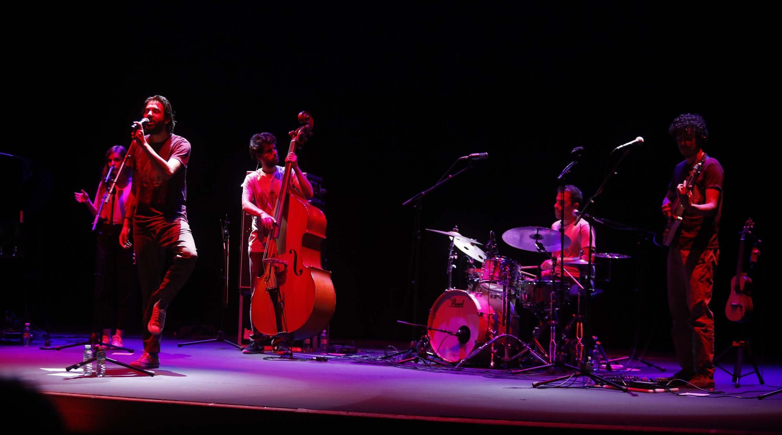 Fotos del concierto de Salvador Sobral en La Línea