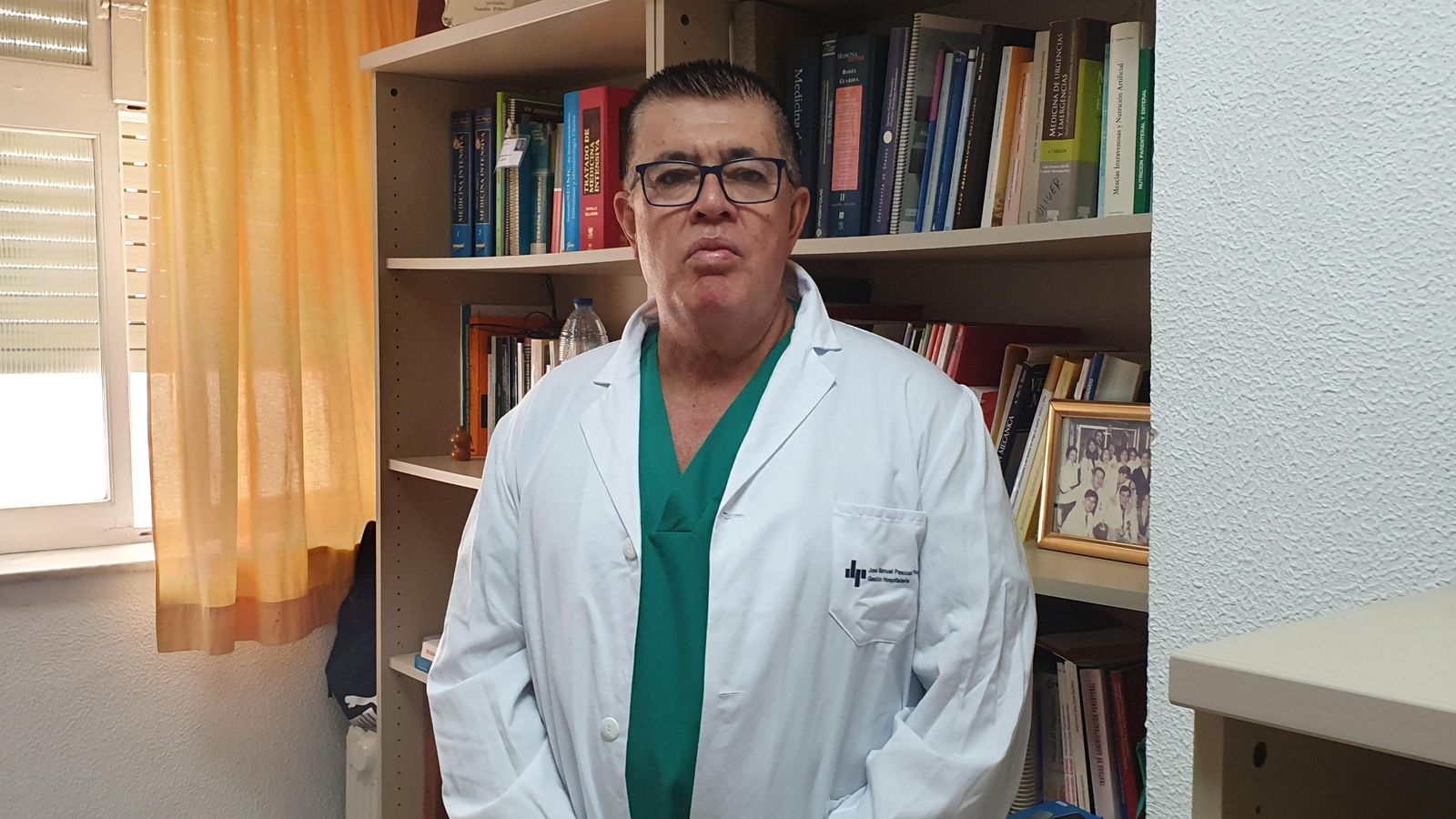 Adolfo Bolea es uno de los médicos más antiguos y experimentados del hospital de San Rafael