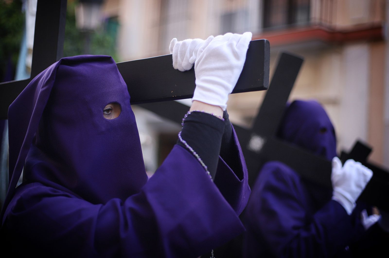 La Hermandad El Nazareno en la madrugá de la Semana Santa de Huelva 2023, en imágenes