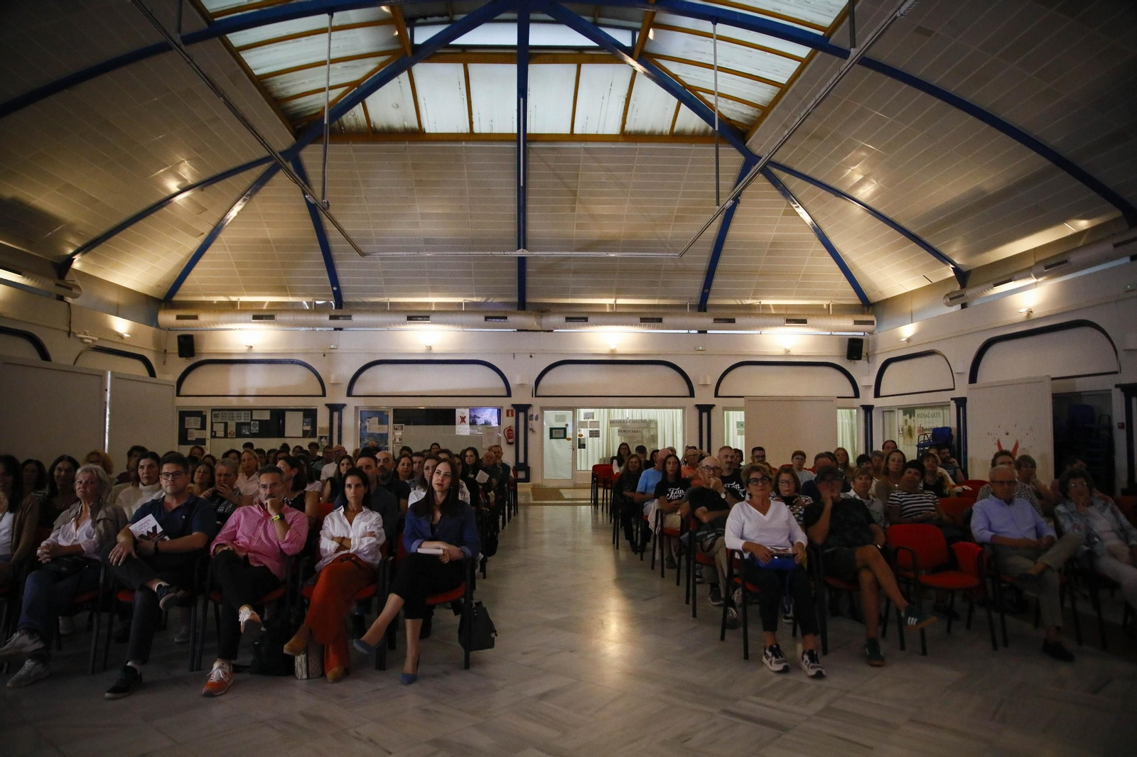 Las imágenes de la presentación del libro "El Clan" de Carmen Mola en Mojácar