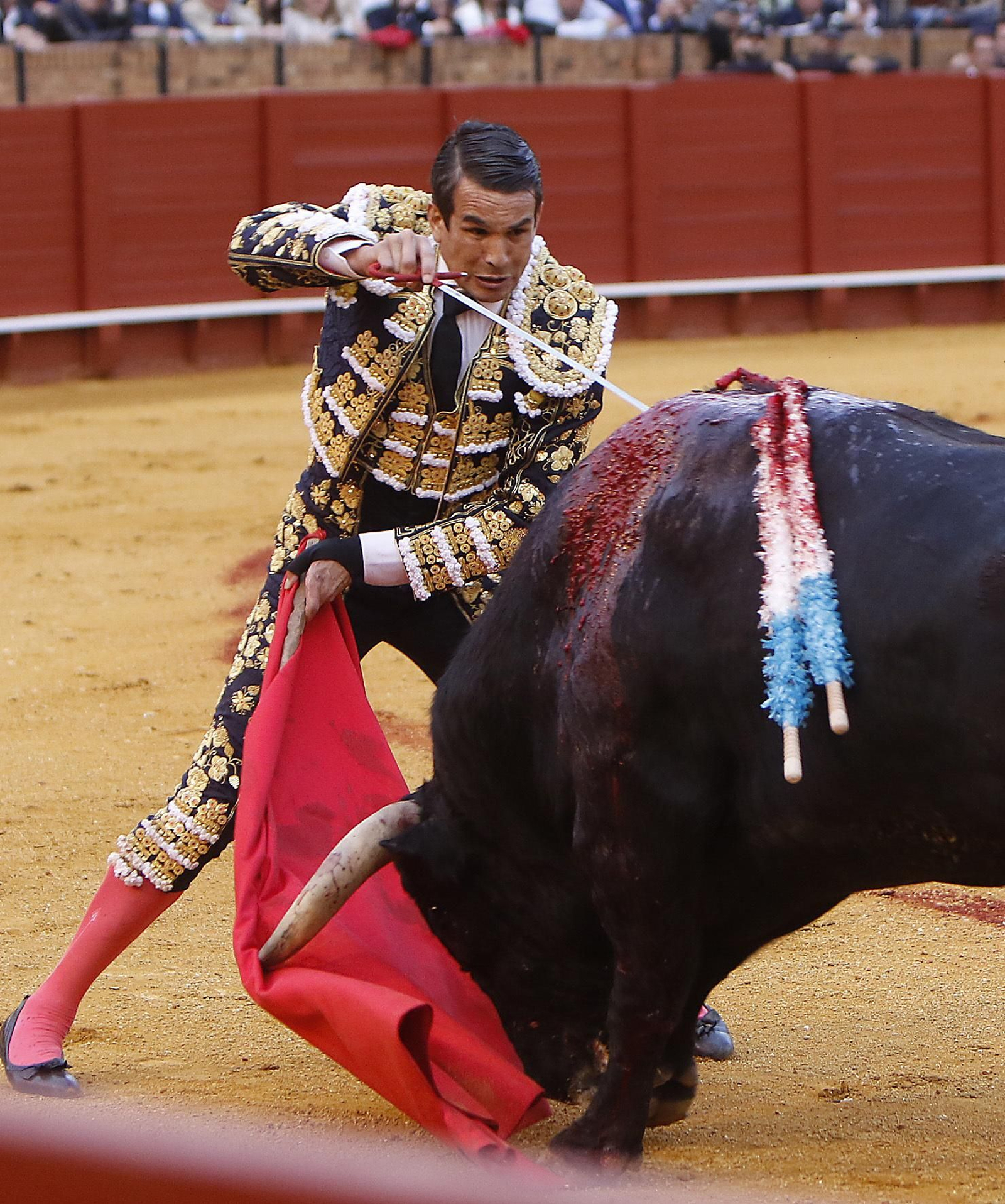 Las imágenes de la corrida de toros del Domingo de Resurrección en Sevilla