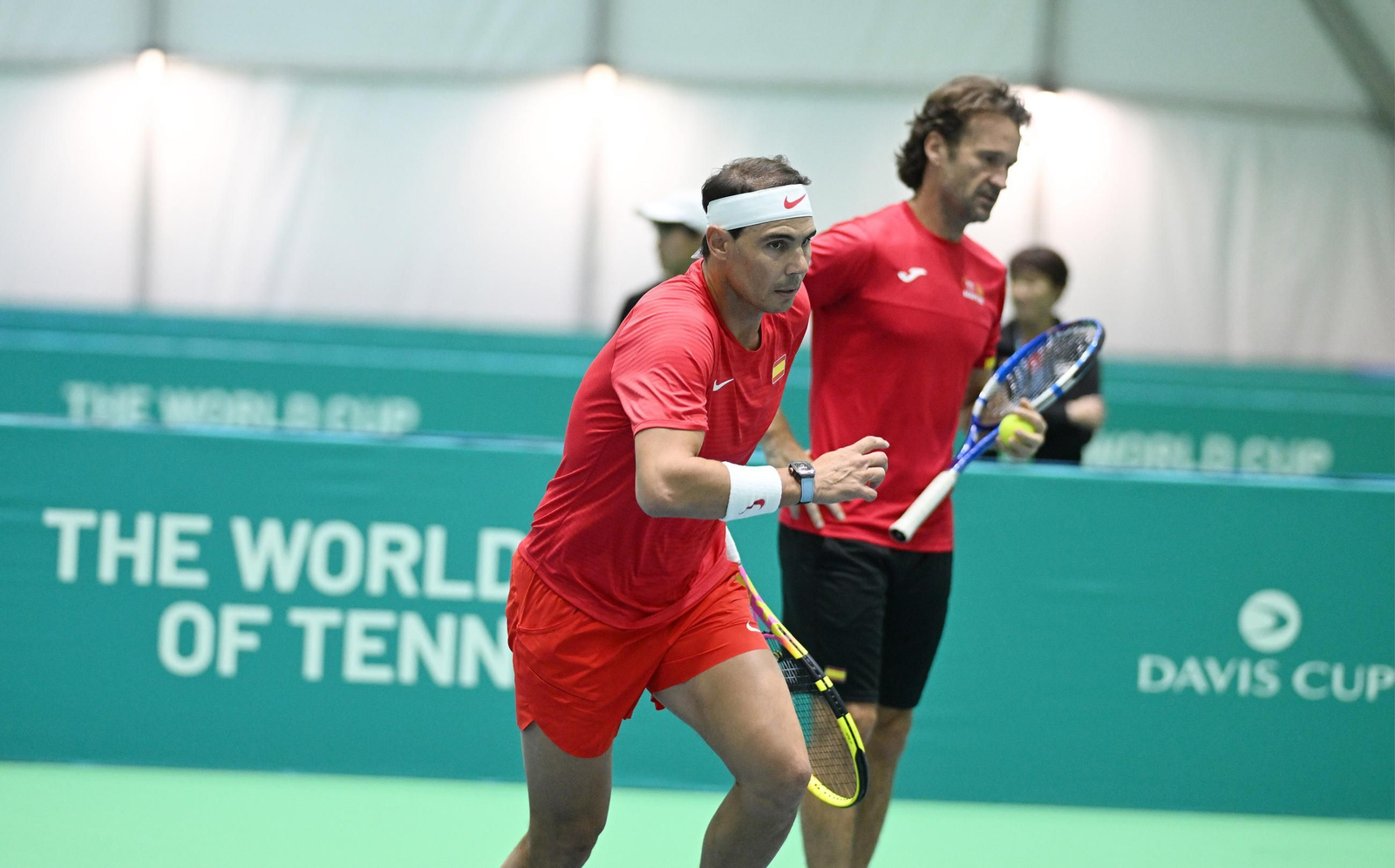Rafa Nadal ya se pone a punto en Málaga: las imágenes de su primer entrenamiento