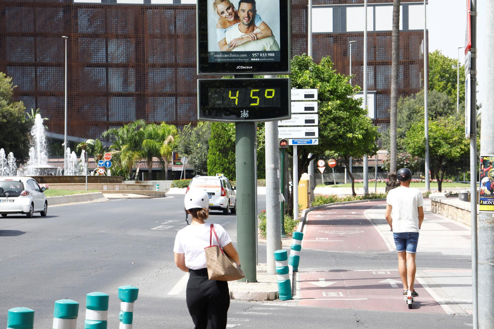Las imágenes de otra jornada por encima de los 40 grados en Córdoba
