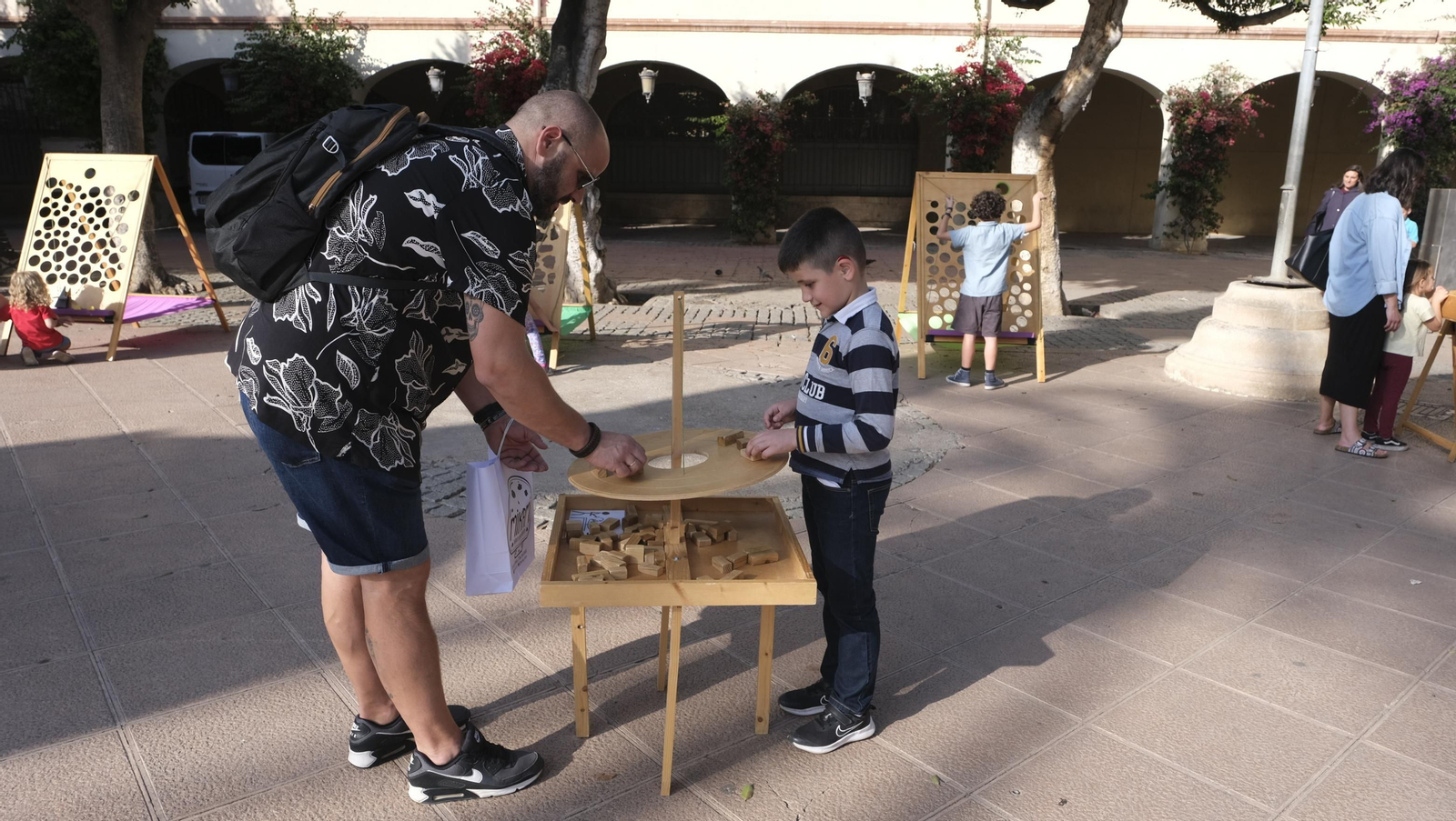 Imágenes de la Noche en Blanco, en Almería