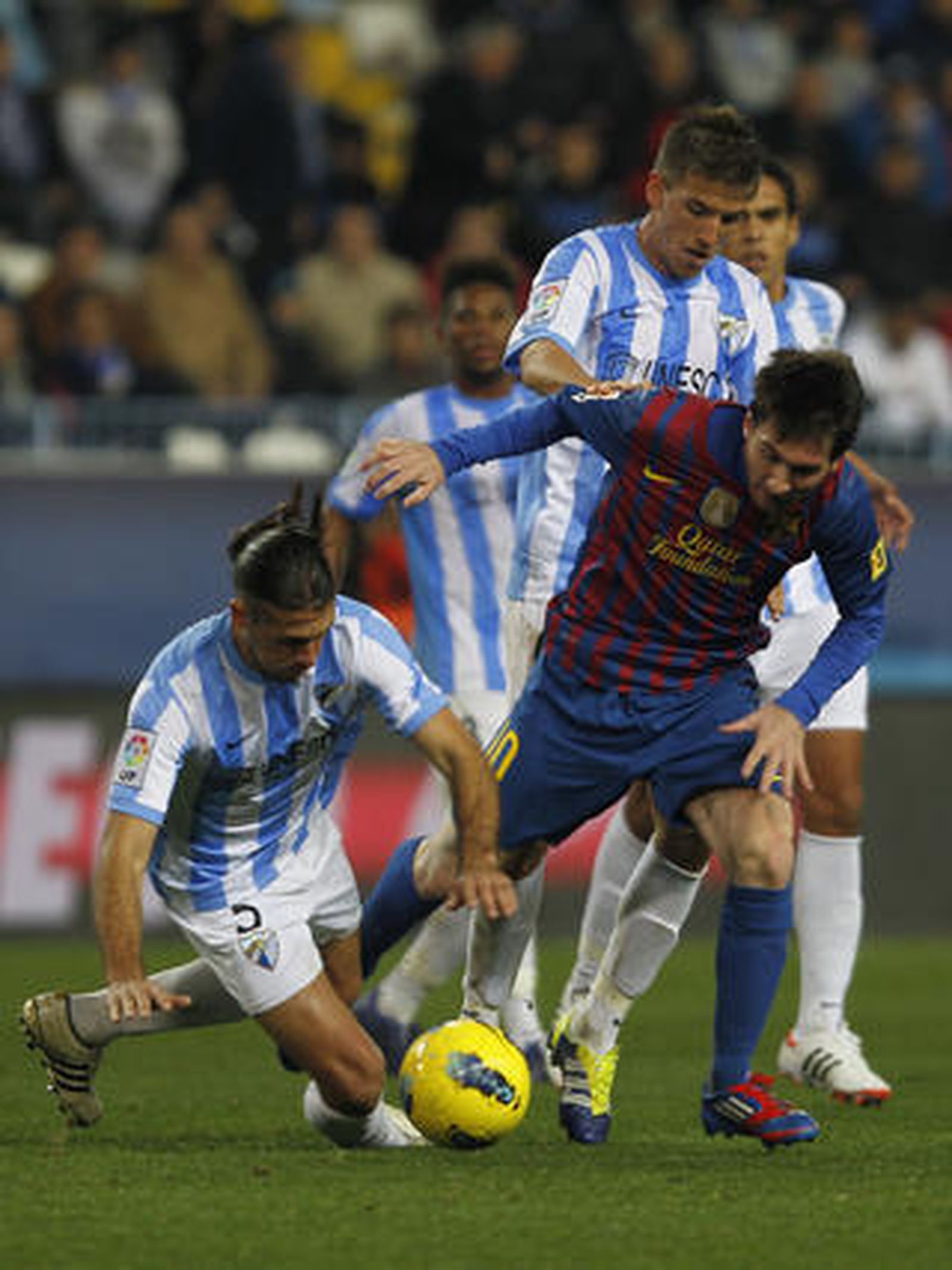 El Málaga es goleado en casa ante el Barcelona (1-4). / Sergio Camacho