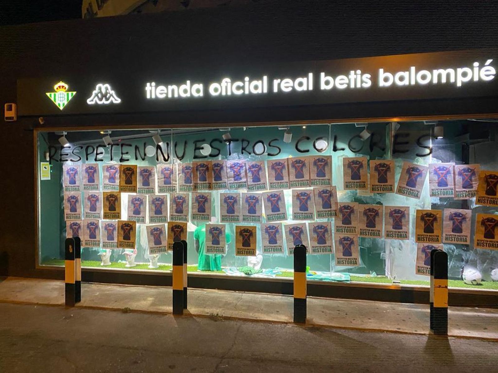 Pintadas en la tiend oficial del Betis.