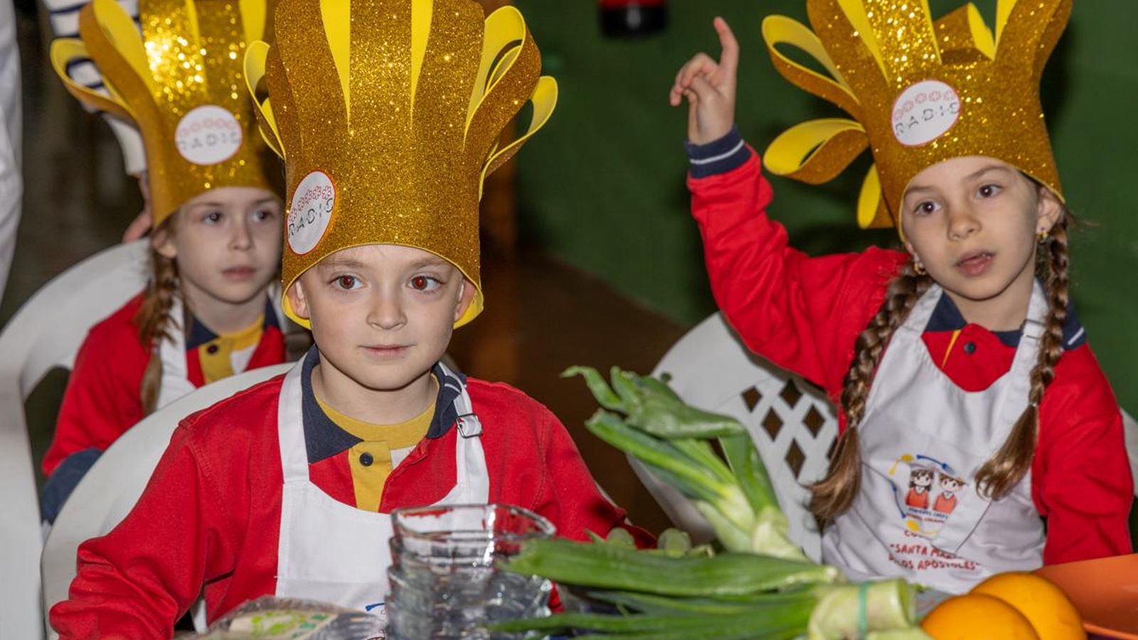 'Pequeños Chefs' la actividad que los chefs estrella Michelin realizan con el alumnado del Colegio Santa María de Los Apóstoles