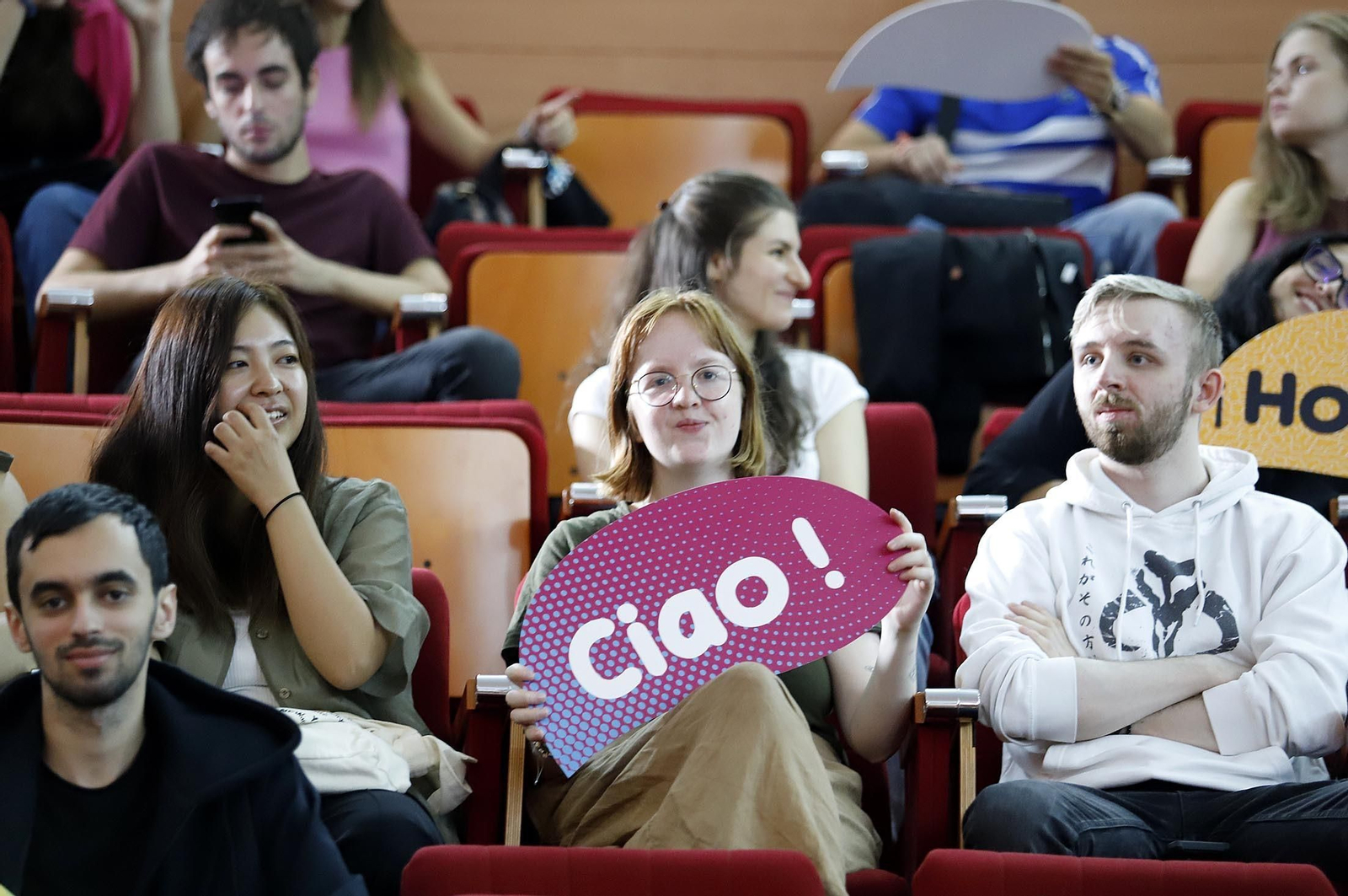 Imágenes de la bienvenida a los Erasmus en la Universidad de Huelva