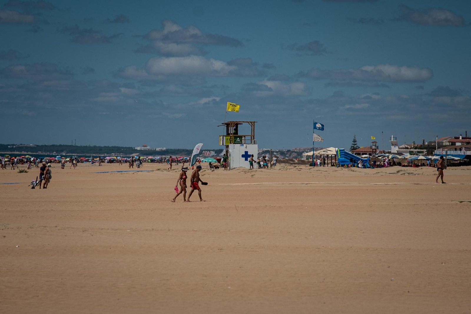 Imágenes del último fin de semana de agosto en las playas de Huelva