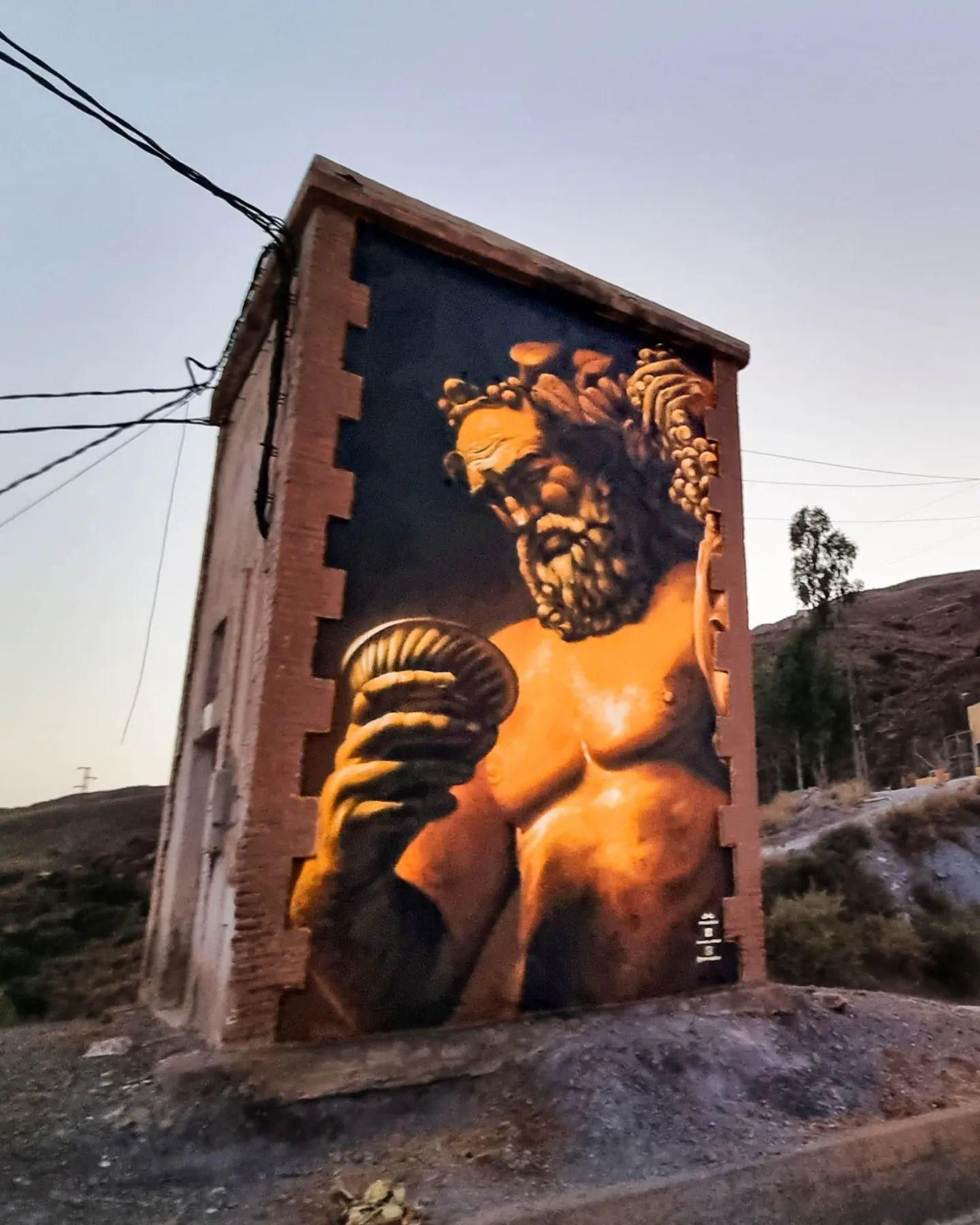 Este es el impresionante mural de Sileno.