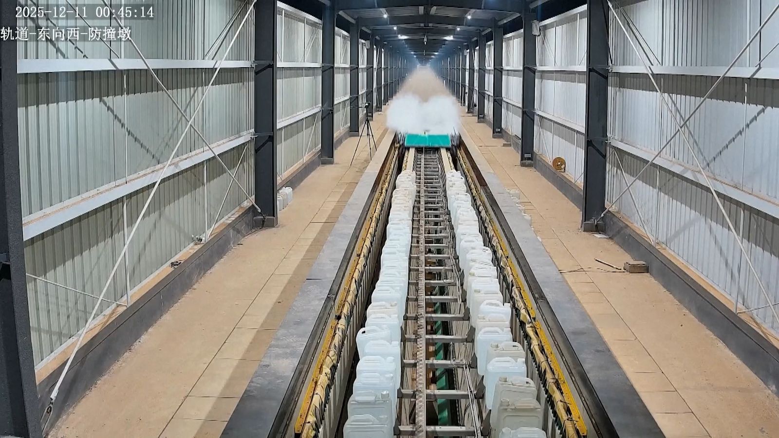 China logra acelerar con éxito un vehículo de pruebas de 0 a 700 km/h en 2 segundos