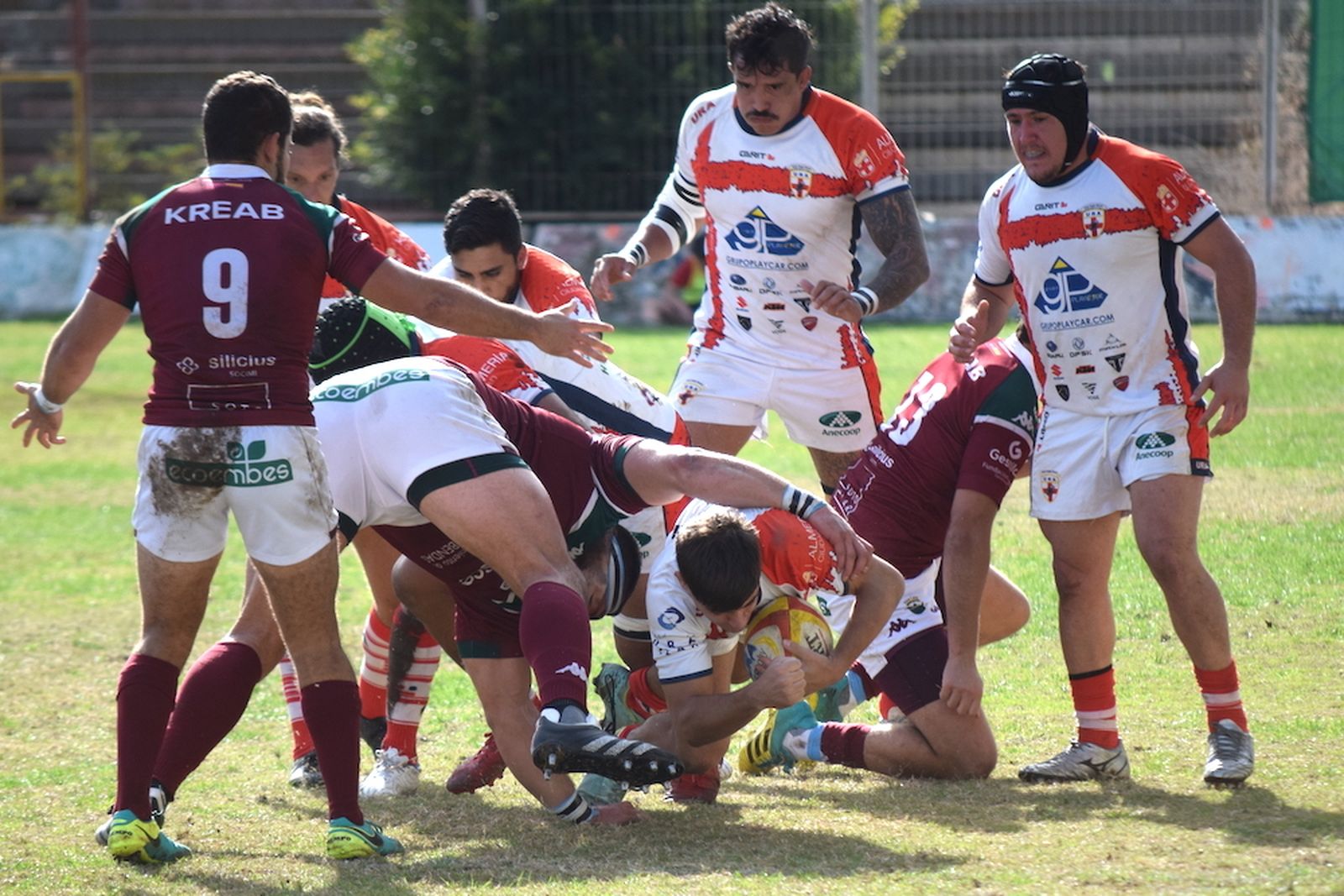 Los jugadores del URA durante un partido de esta temporada disputado en el Juan Rojas.