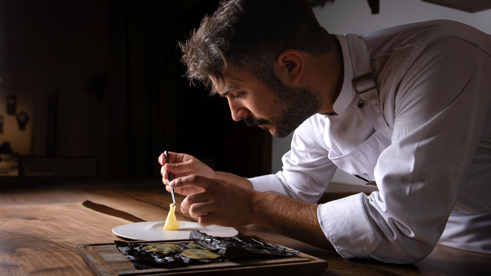 El chef baezano Juan Carlos García ha recogido en Tarragona el segundo Sol Repsol del restaurante Vandelvira.