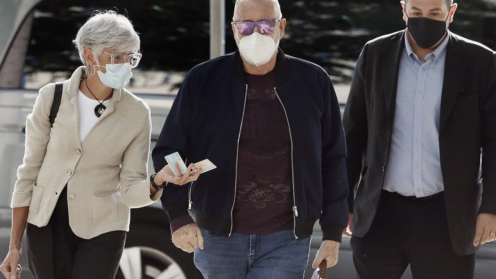 Mianat, el domingo 25 de octubre, acudiendo a los juzgados.