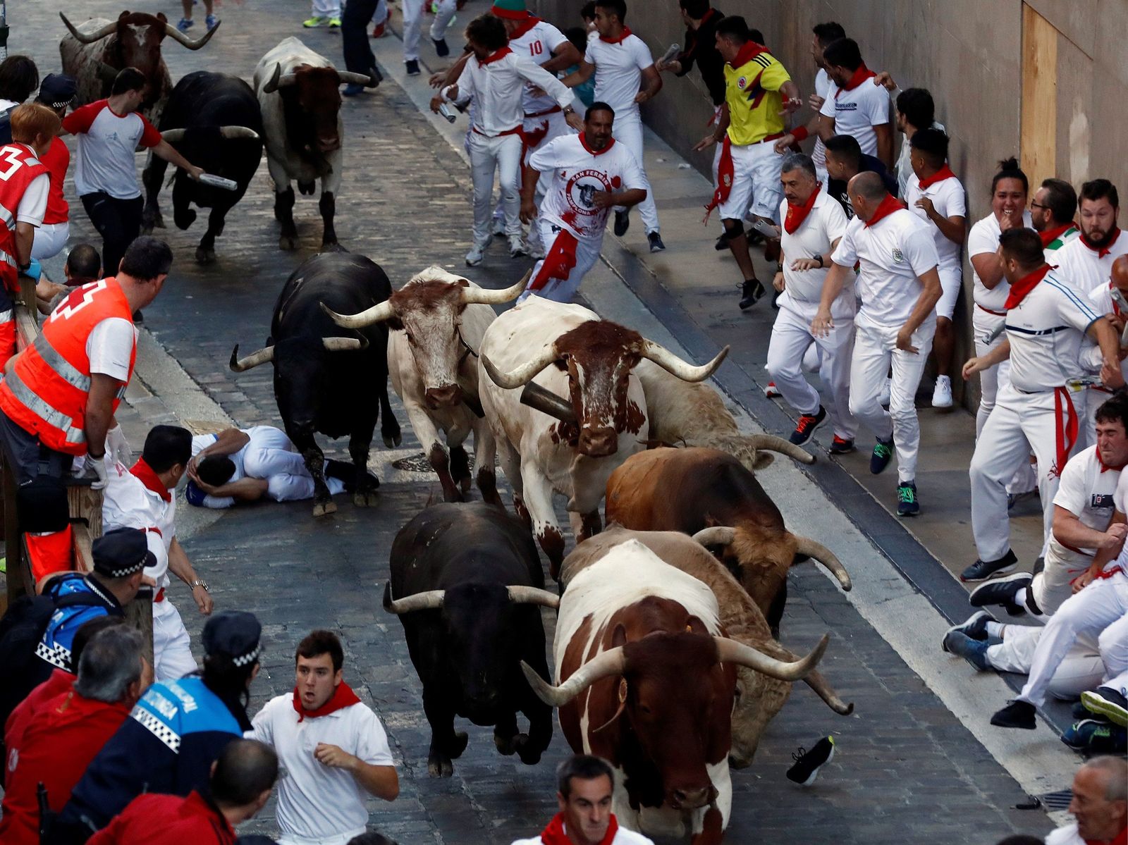 El quinto encierro de los Sanfermines, en imágenes