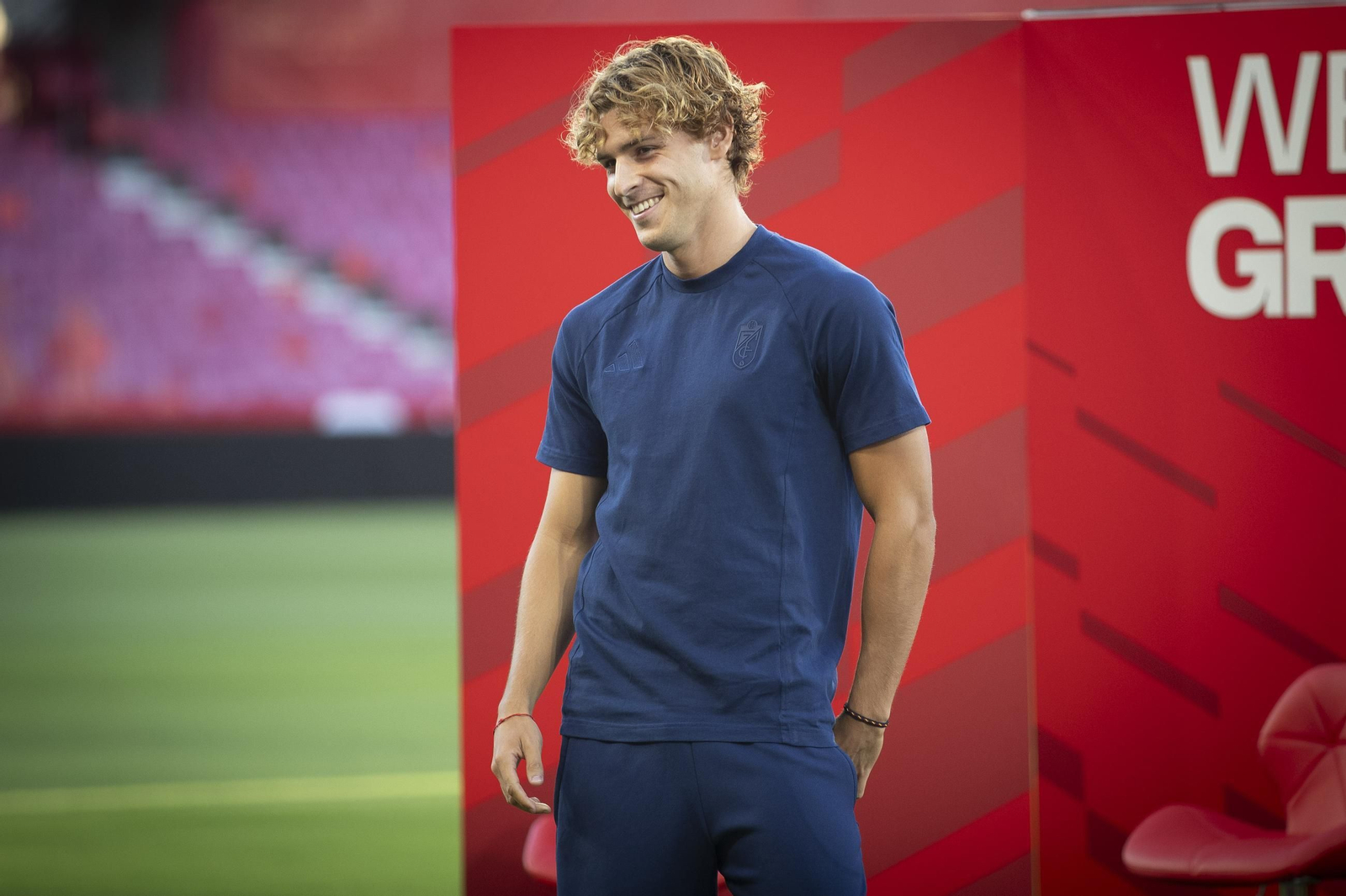 La presentación de los jugadores del Granada CF en imágenes