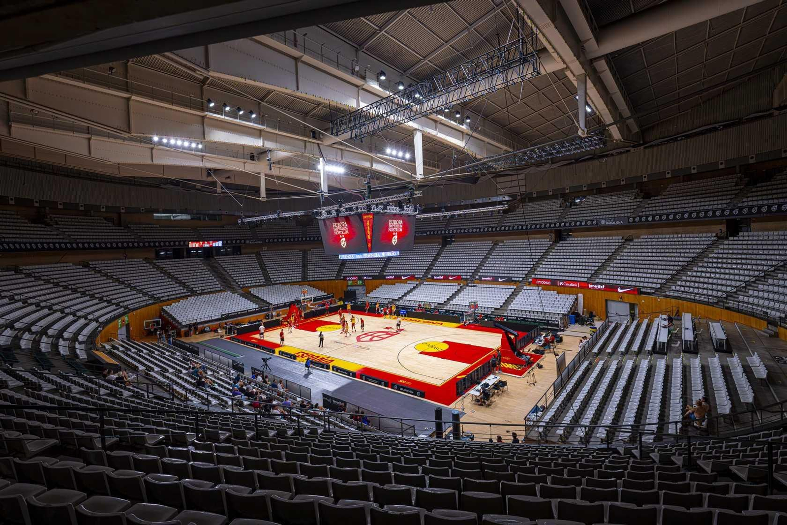 España se entrena en el Olímpic de Badalona con Alberto Díaz de espectador