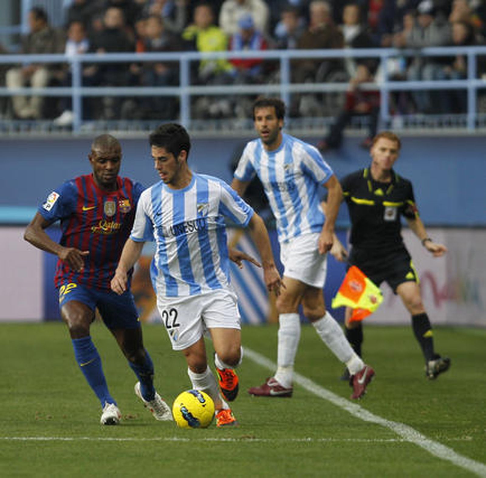 El Málaga es goleado en casa ante el Barcelona (1-4). / Sergio Camacho