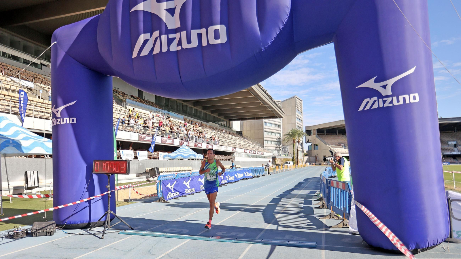 Búscate en la Media Maratón de Jerez 2025 (6)