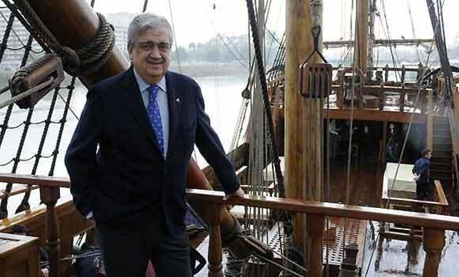 "Espero que la Marina de guerra nos proteja al pasar por Somalia"