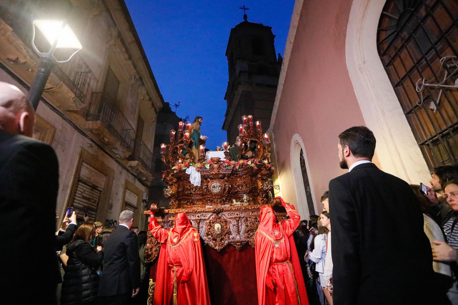 Te contamos en imágenes la Santa Cena tras la lluvia en la ciudad