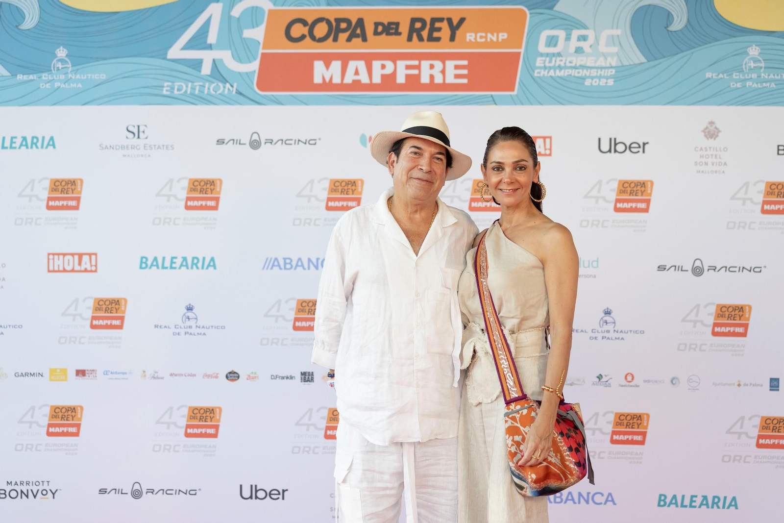 Búscate en el Cóctel de Blanco de la Copa del Rey Mapfre de vela