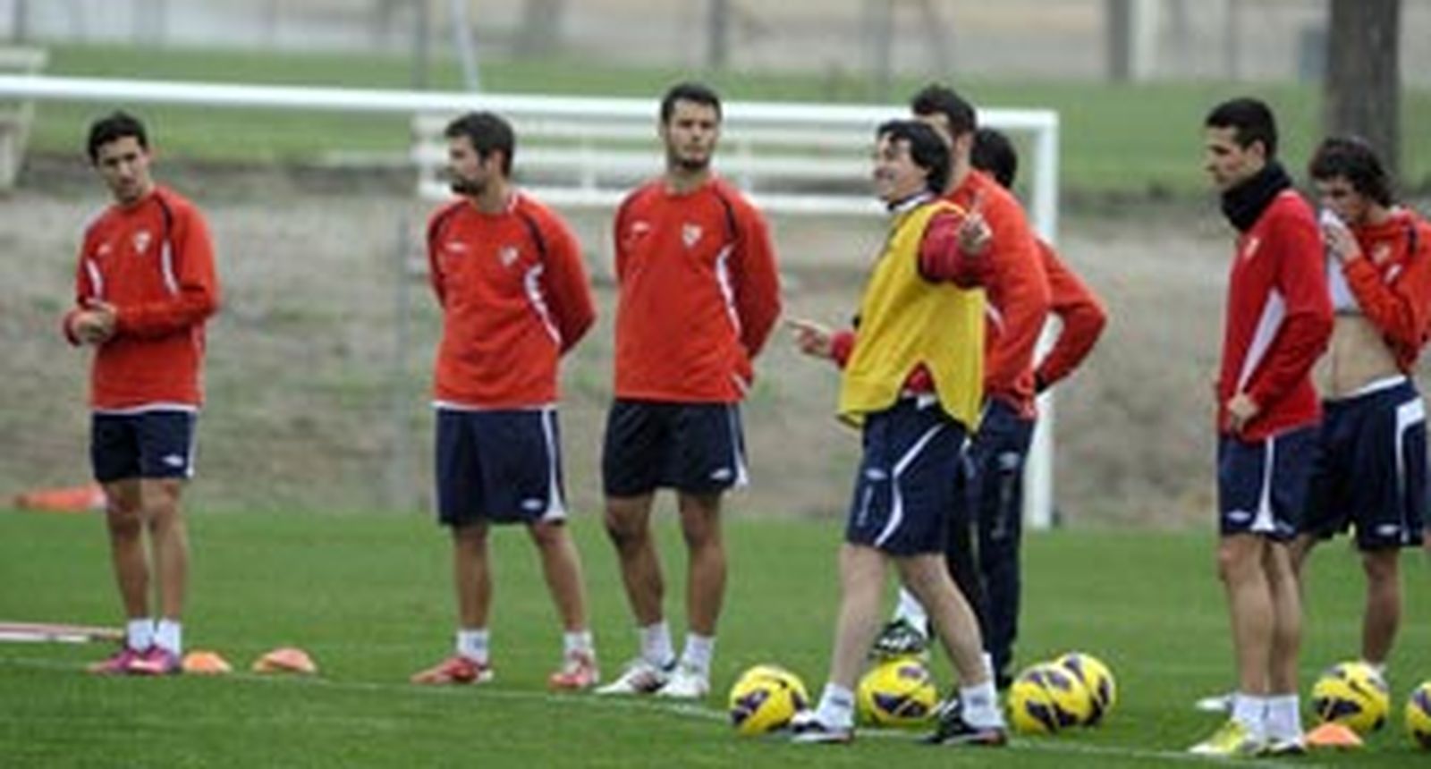 Emery: "Miramos reforzar la portería"