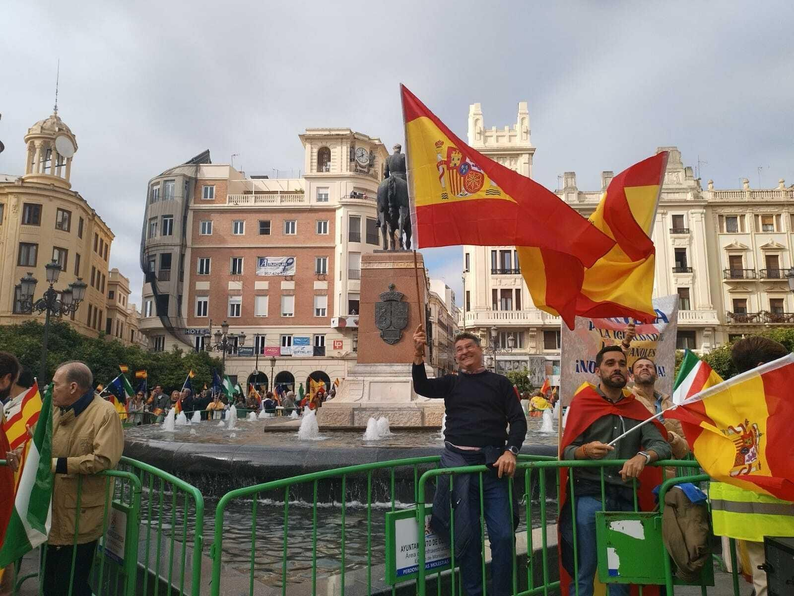 Las imágenes de la protesta del PP contra la amnistía en Córdoba