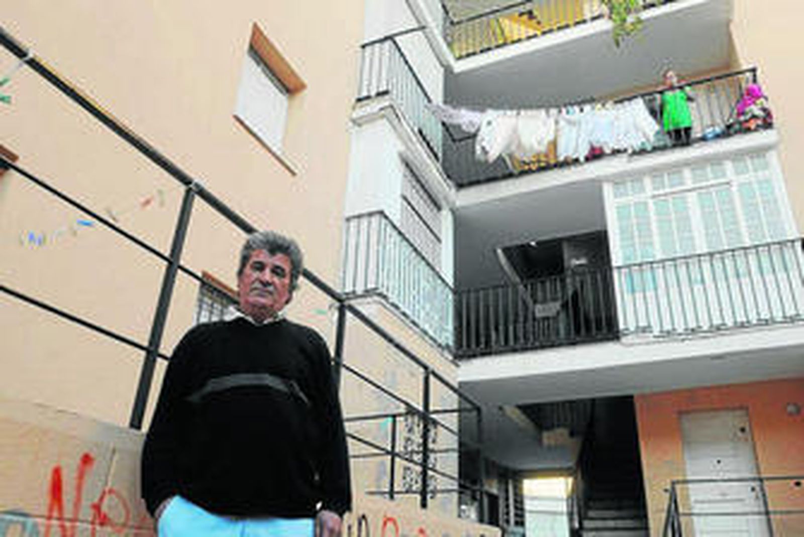 José Bohórquez seguirá viviendo en su casa tras pararse el desahucio tras llegar a un acuerdo con la Epsa.